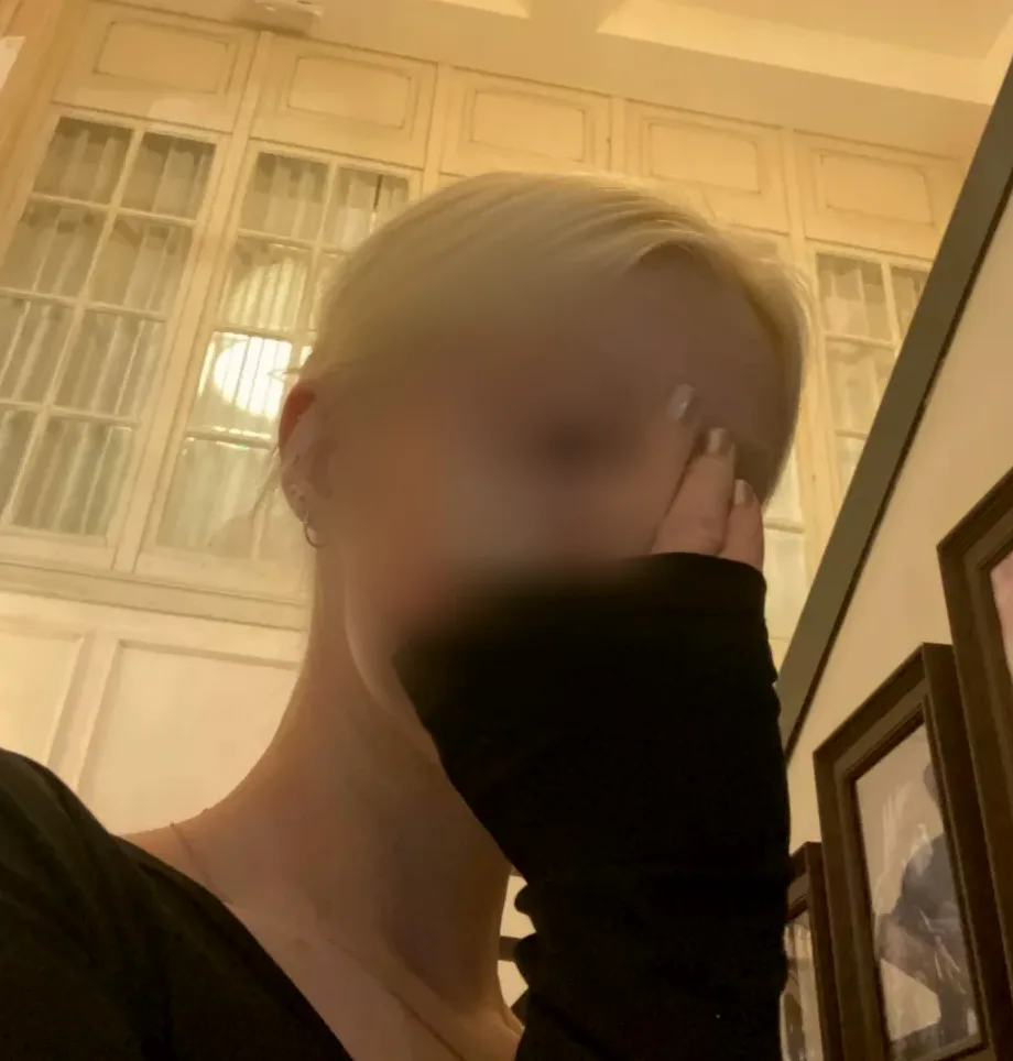 Angela, 24