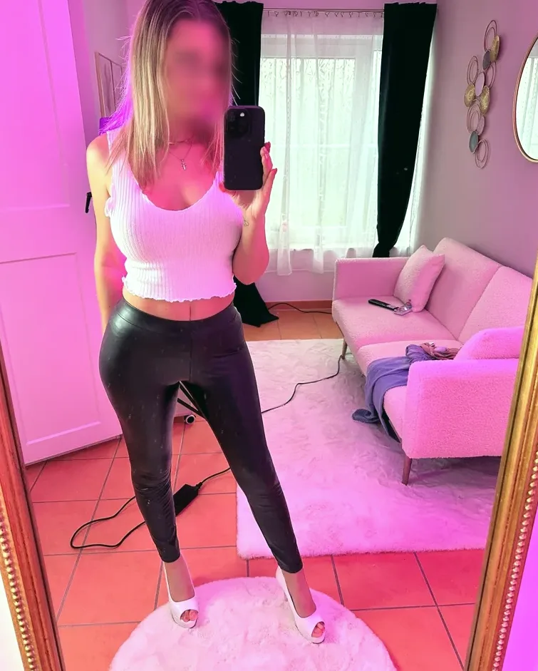 Carlijn, 36