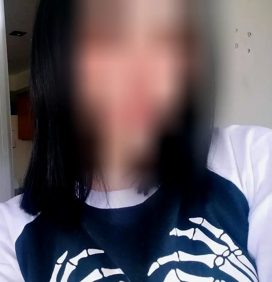 Naima, 20